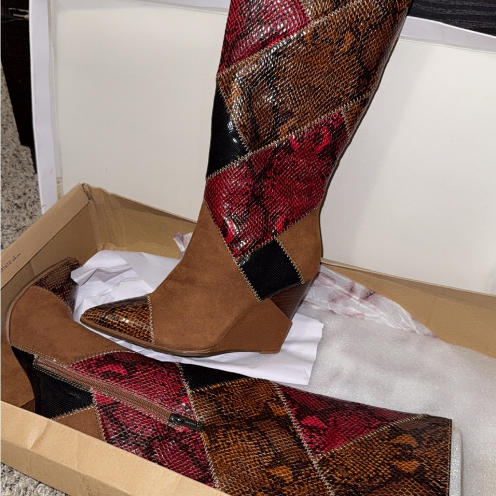 Jessica Simpson Brown and Red Wedges
